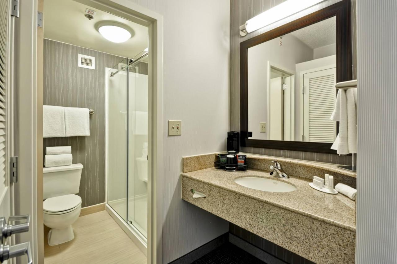 King Room with Sofa Bed at Courtyard by Marriott Dallas Medical/Market Center