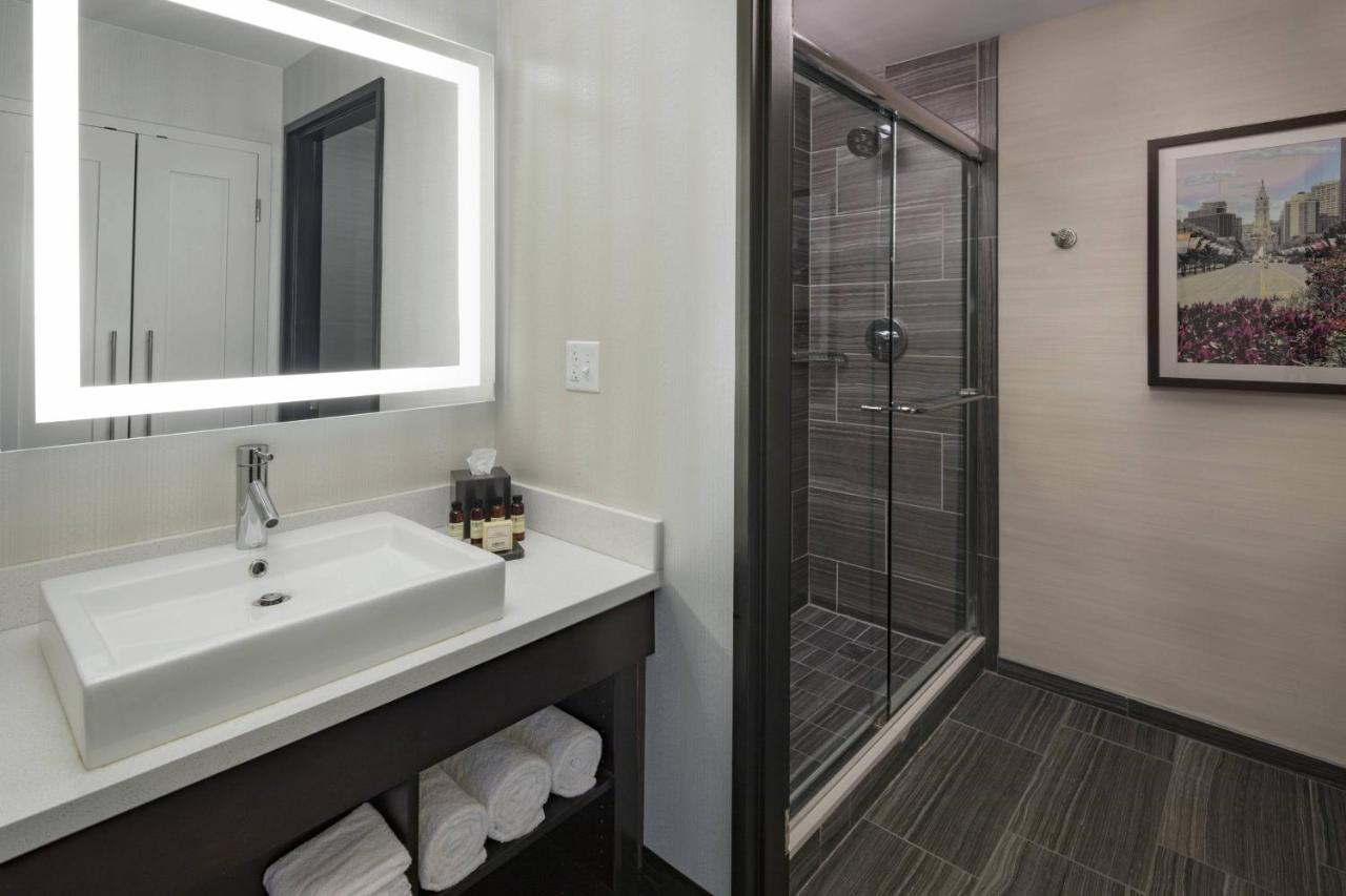 High Floor Studio, Studio Suite, 1 King, Sofa bed at The Notary Hotel, Philadelphia, Autograph Collection by Marriott