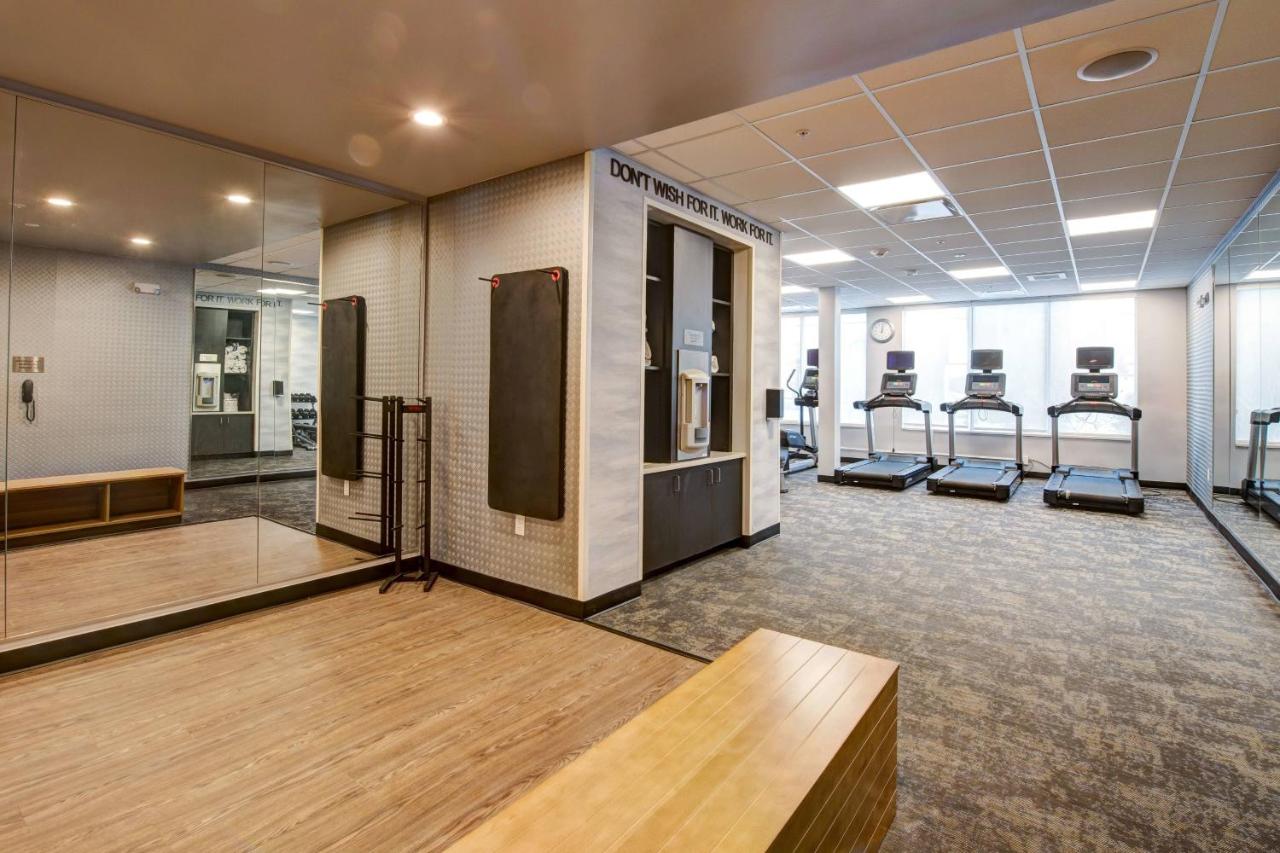 | Fairfield Inn & Suites Minneapolis North