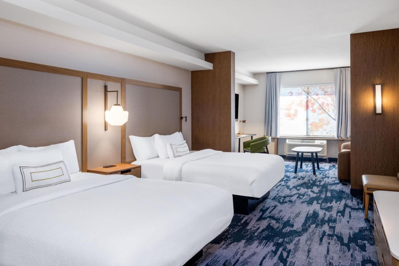 | Fairfield Inn & Suites Minneapolis North