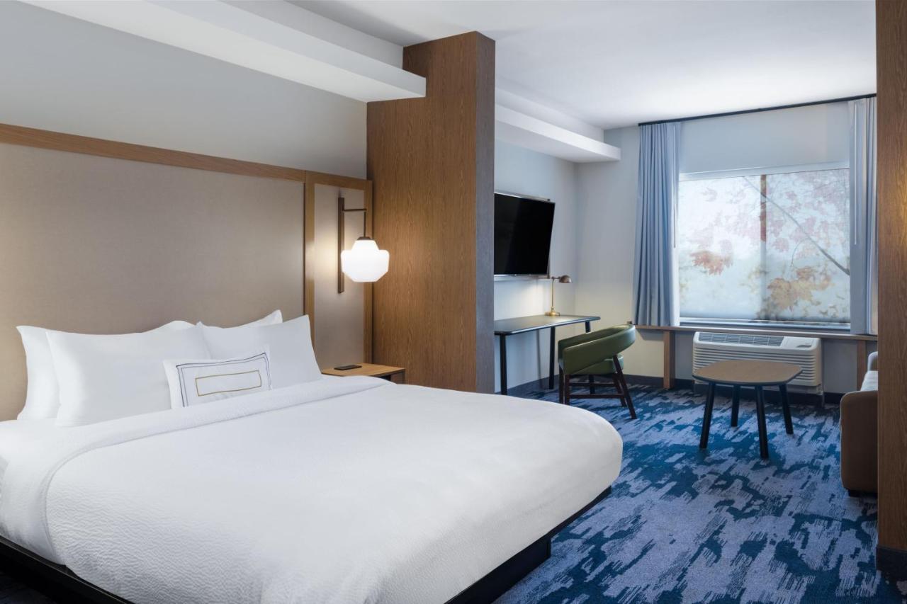 | Fairfield Inn & Suites Minneapolis North
