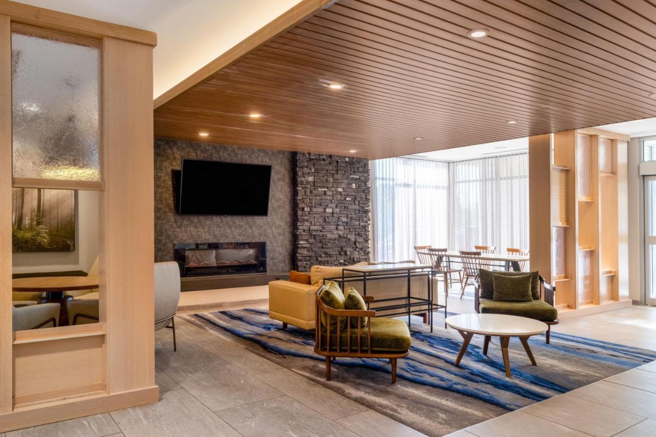| Fairfield Inn & Suites Minneapolis North