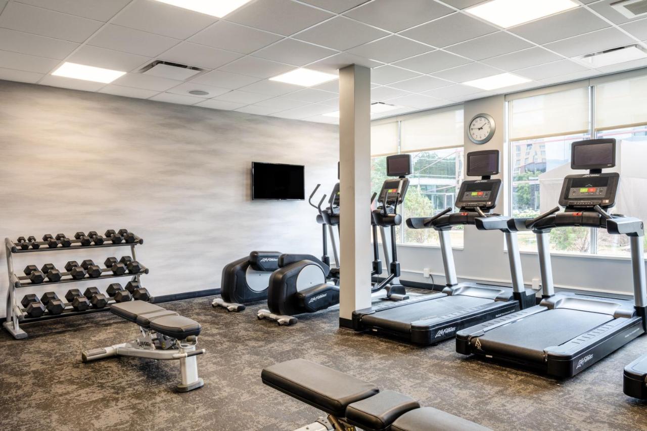 | Fairfield Inn & Suites Minneapolis North