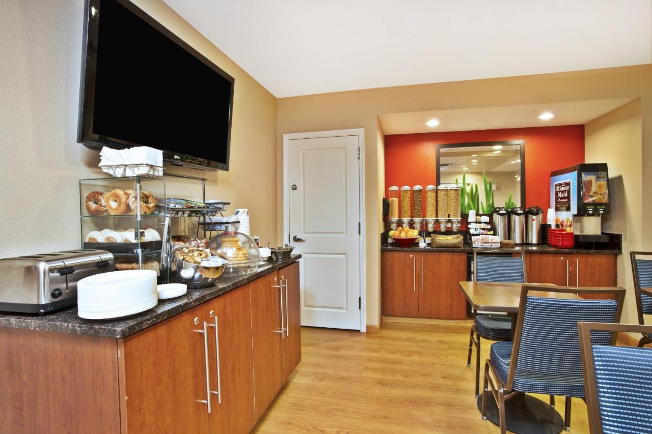  | TownePlace Suites by Marriott Republic Airport Long Island