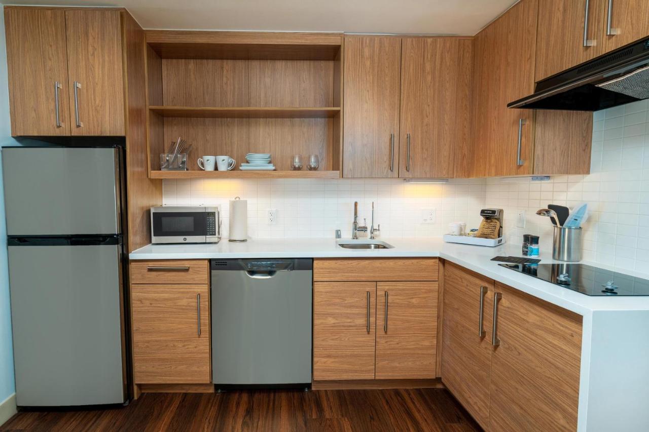 1 Bedroom Suite, 1 King at Element Sacramento Airport