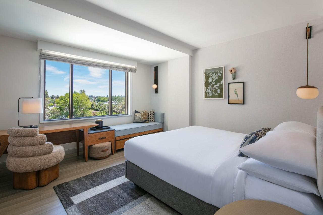 King Room at Hotel Citrine, Palo Alto, a Tribute Portfolio Hotel