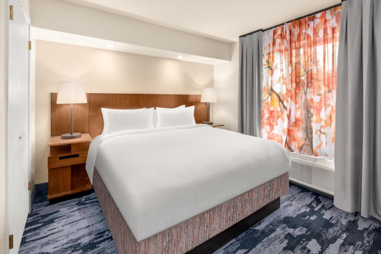 Executive King Suite at Fairfield Inn & Suites by Marriott San Antonio Market Square