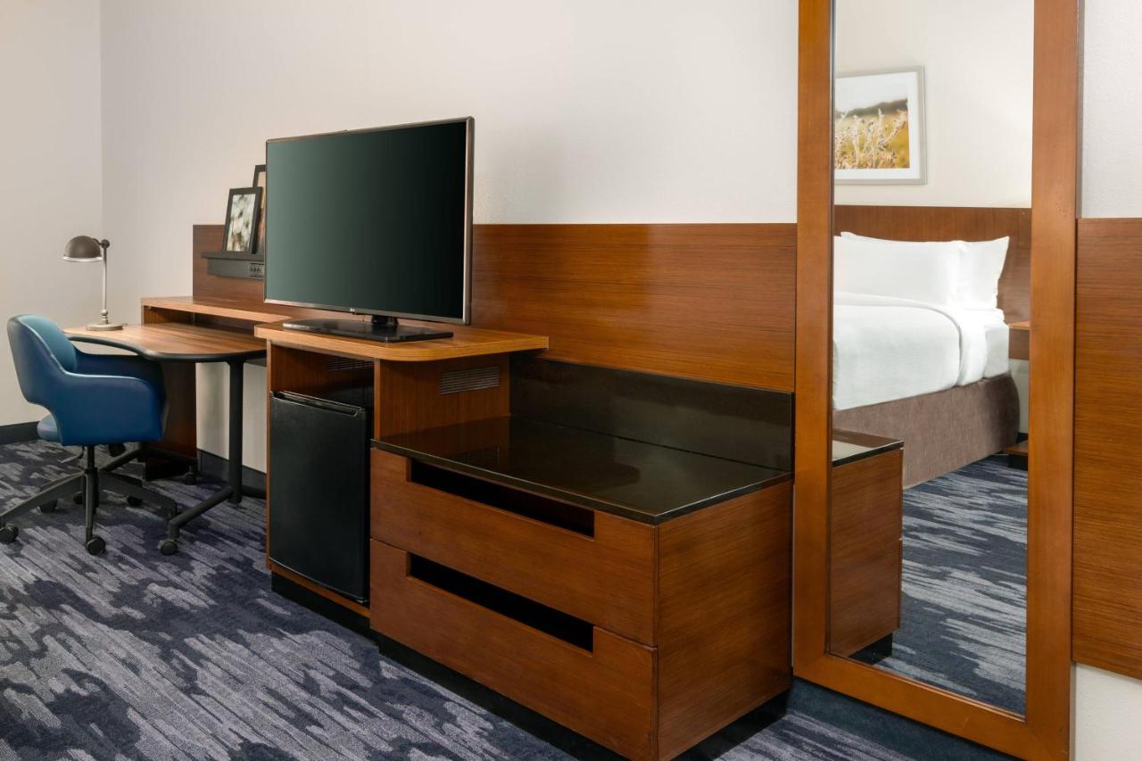 King Room at Fairfield Inn & Suites by Marriott Clearwater