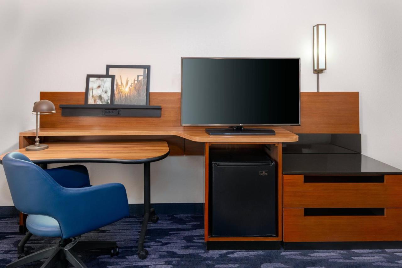 King Room at Fairfield Inn & Suites by Marriott Clearwater