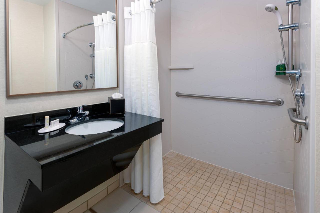 King Room at Fairfield Inn & Suites by Marriott Clearwater