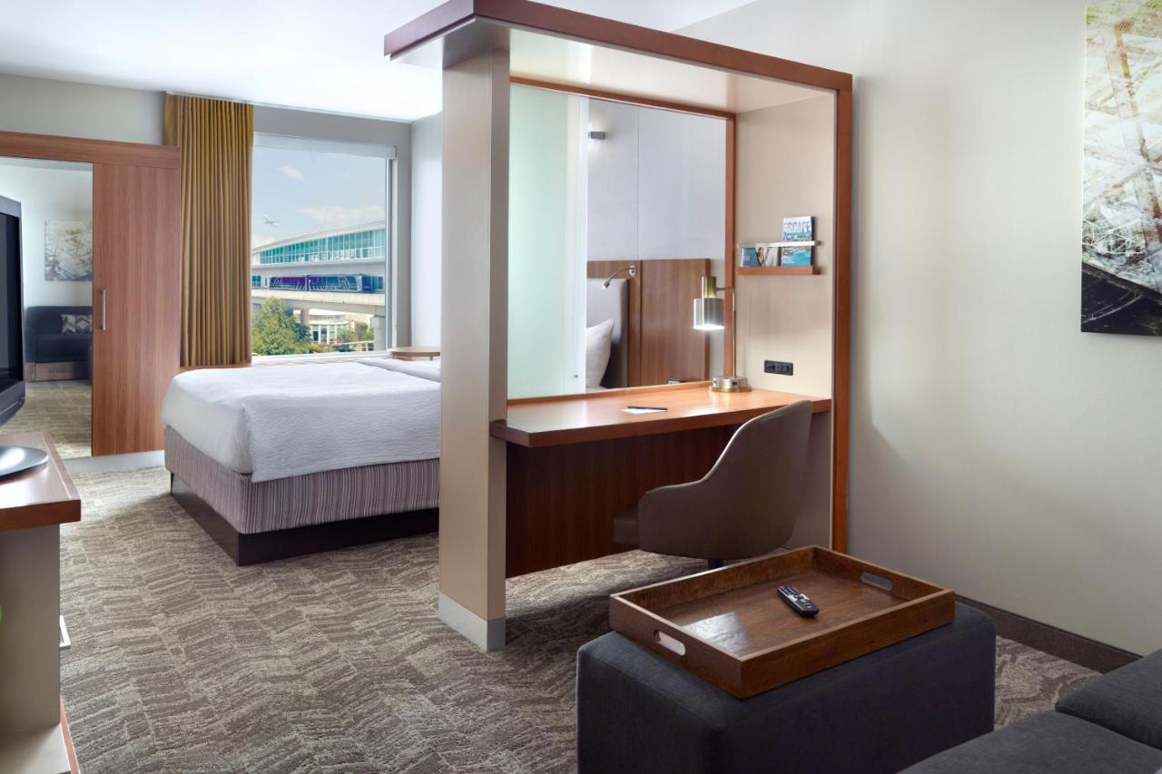 King Suite with Sofa Bed at SpringHill Suites by Marriott Atlanta Airport Gateway