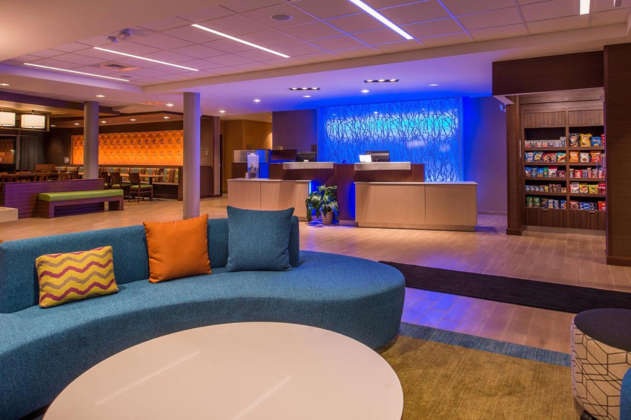 | Fairfield Inn & Suites by Marriott St. Louis Westport