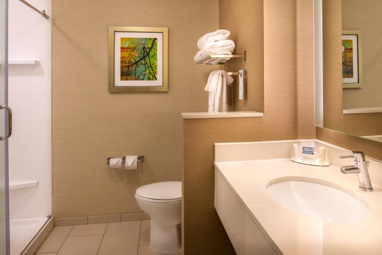 | Fairfield Inn & Suites by Marriott St. Louis Westport