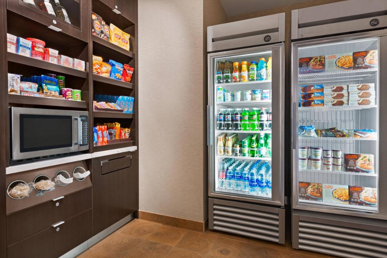 | Courtyard by Marriott Sacramento Folsom