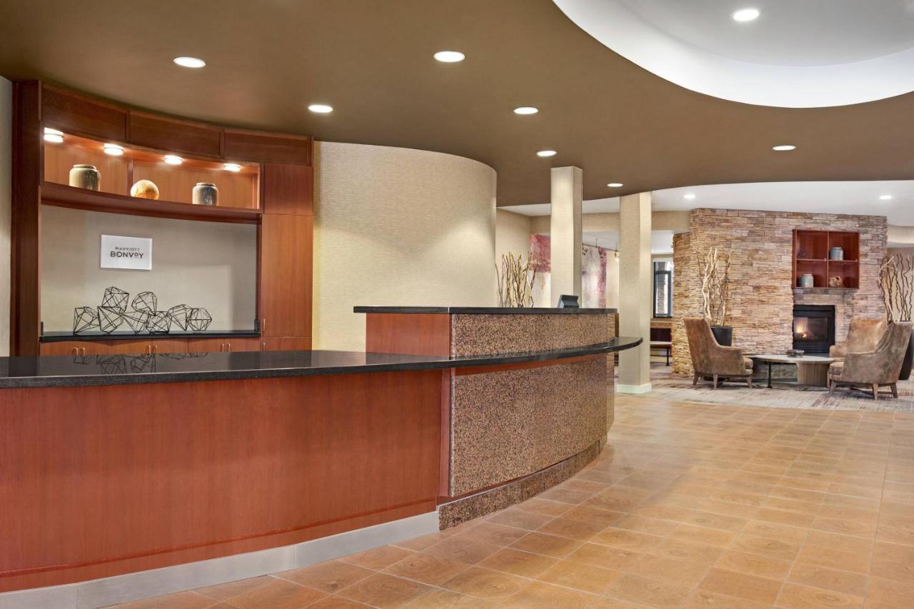 | Courtyard by Marriott Sacramento Folsom