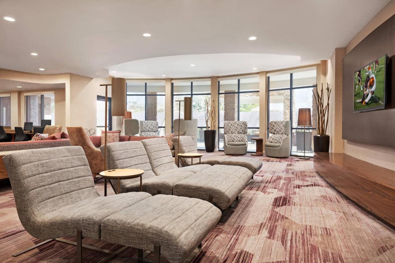 | Courtyard by Marriott Sacramento Folsom