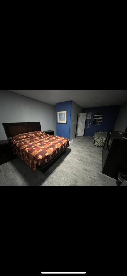  | Cook's Motel