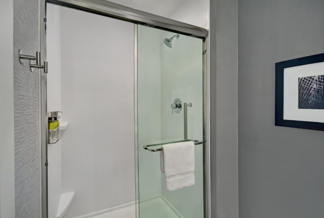King Studio Suite - Hearing Accessible/Non-Smoking at Staybridge Suites Houston Galleria Area by IHG