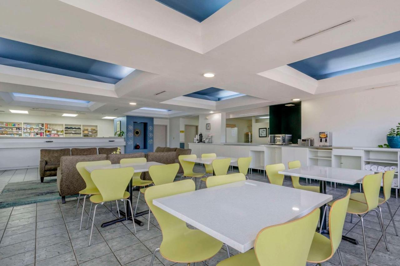 | Rodeway Inn Wesley Chapel