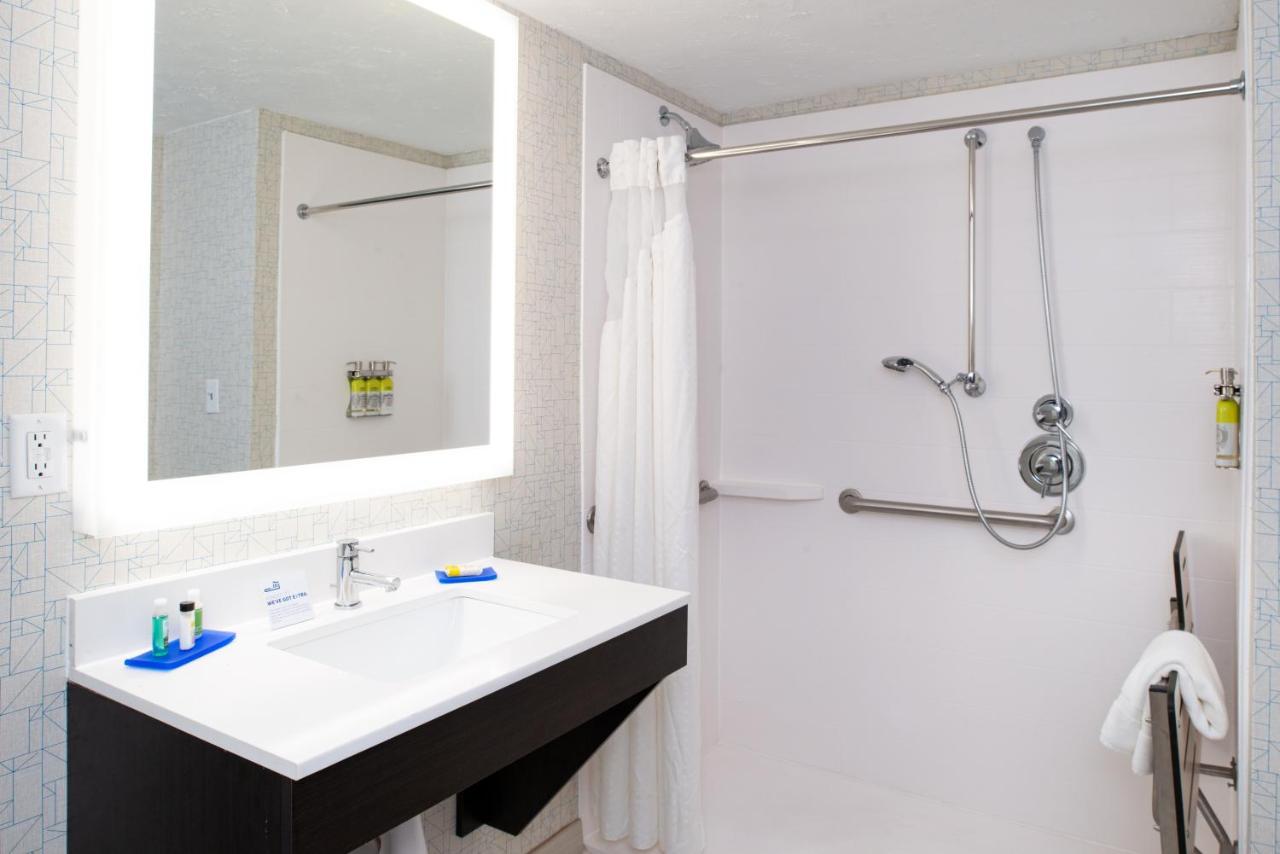 | Holiday Inn Express Cincinnati West, an IHG Hotel