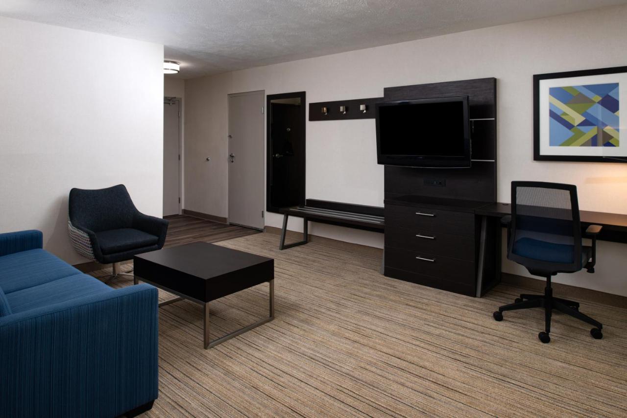 | Holiday Inn Express Cincinnati West, an IHG Hotel