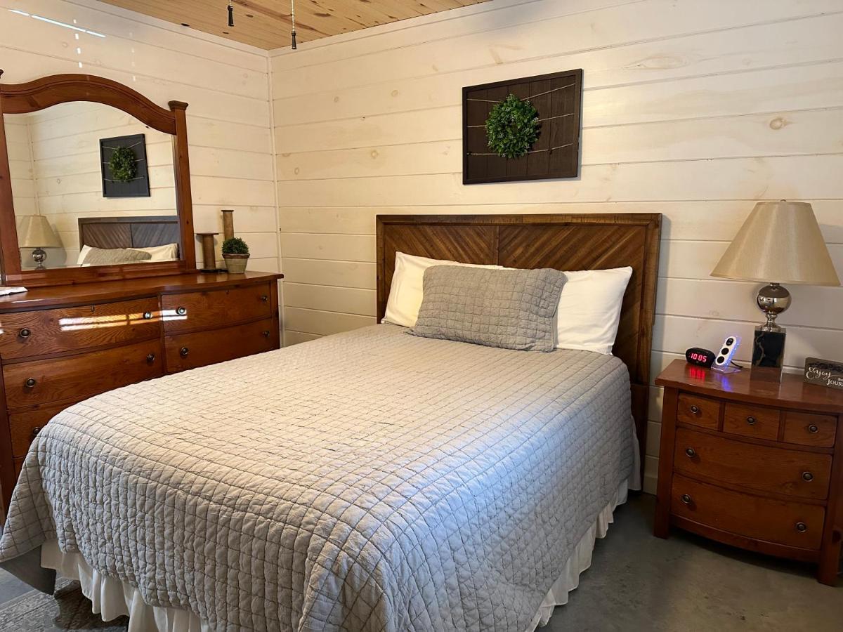 | Knotty Squirrel Cabins
