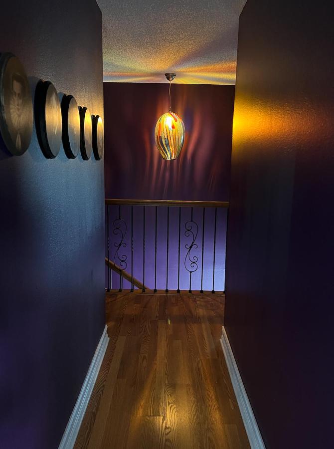 | Phantom History House - Ouija Room