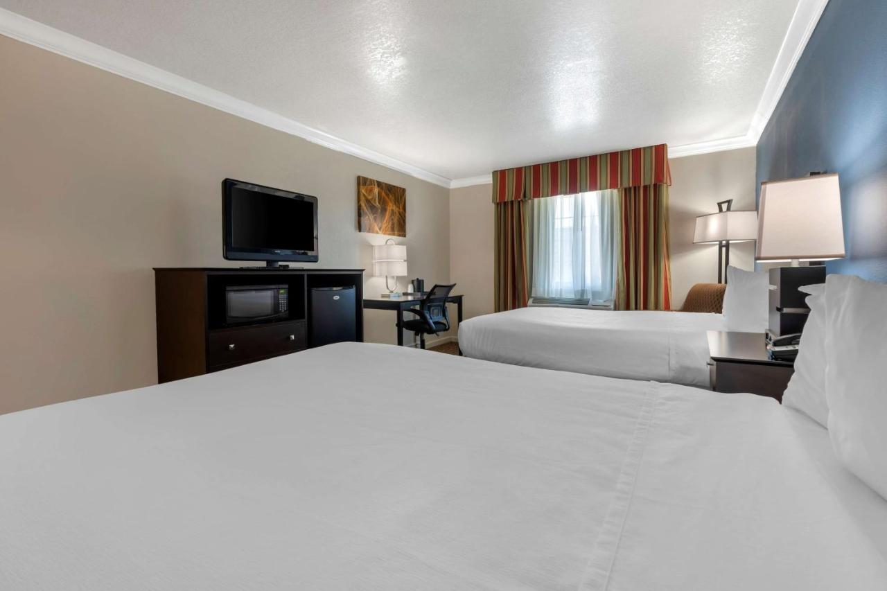 Queen Room with Two Queen Beds at Best Western Colonial Inn