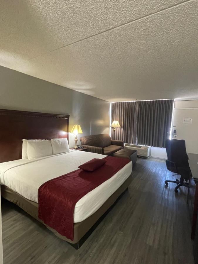 | Willow Tree Inn Branson