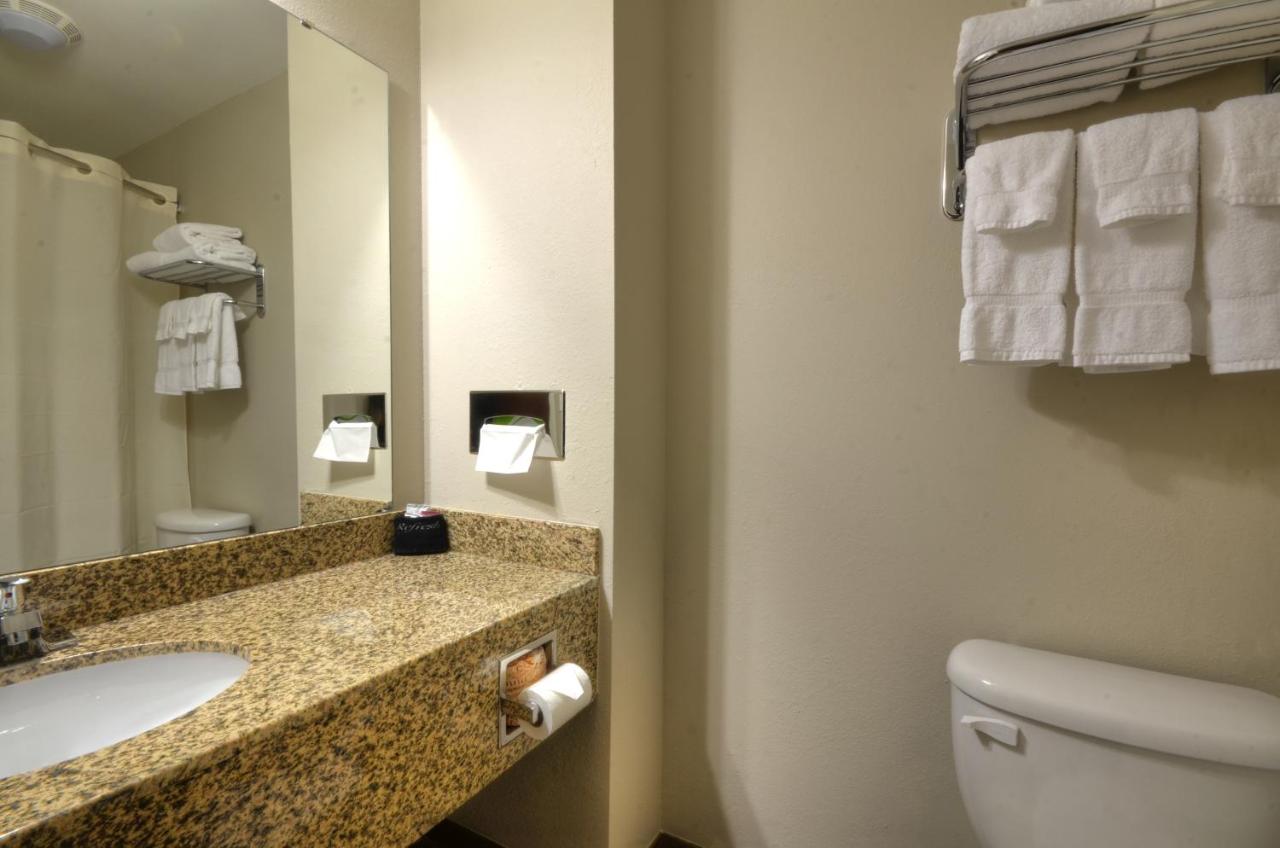 | Stonebrook Lodge