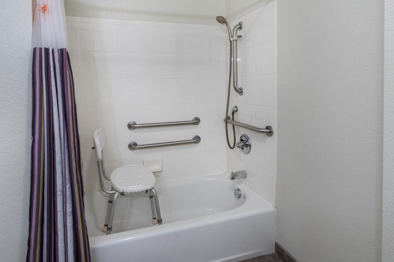 Deluxe King Room - Mobility Access/Non-Smoking at La Quinta Inn & Suites by Wyndham Loveland