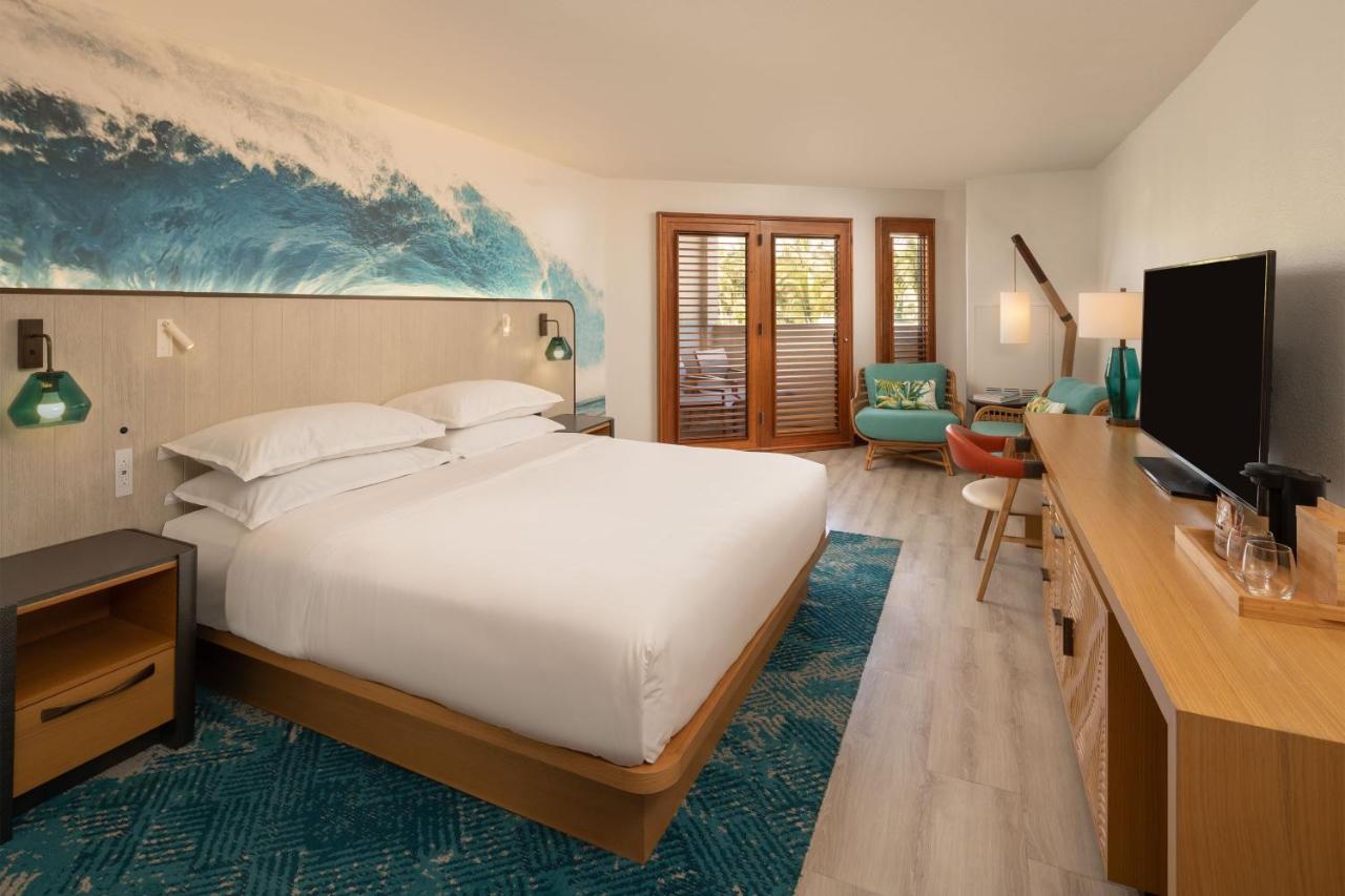 Standard Room with Garden View at Sheraton Kauai Coconut Beach Resort