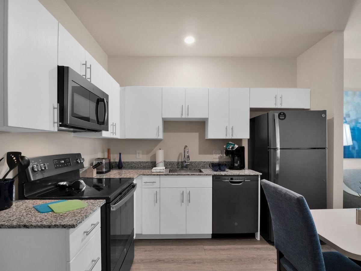 Three-Bedroom Suite at WaterWalk Extended Stay by Wyndham Charlotte - Arrowood