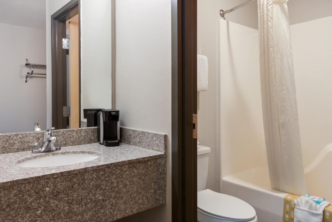 King Room - Non-Smoking/No Pets at Rodeway Inn Branson, Brick House