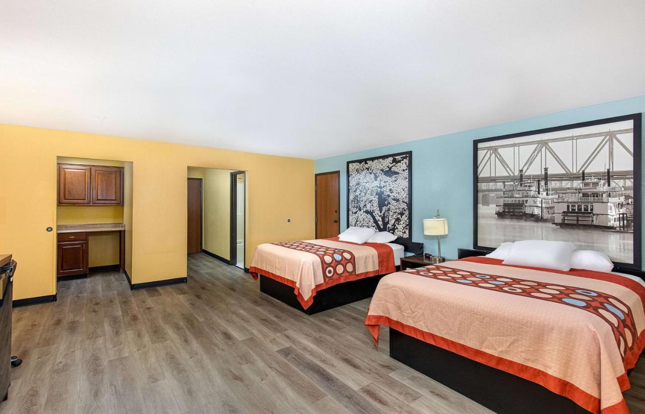 | Super 8 by Wyndham Eddyville/Kuttawa