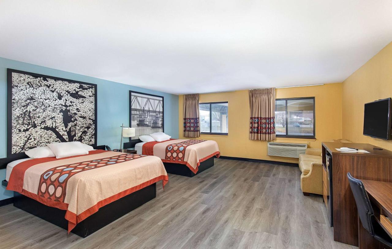 | Super 8 by Wyndham Eddyville/Kuttawa