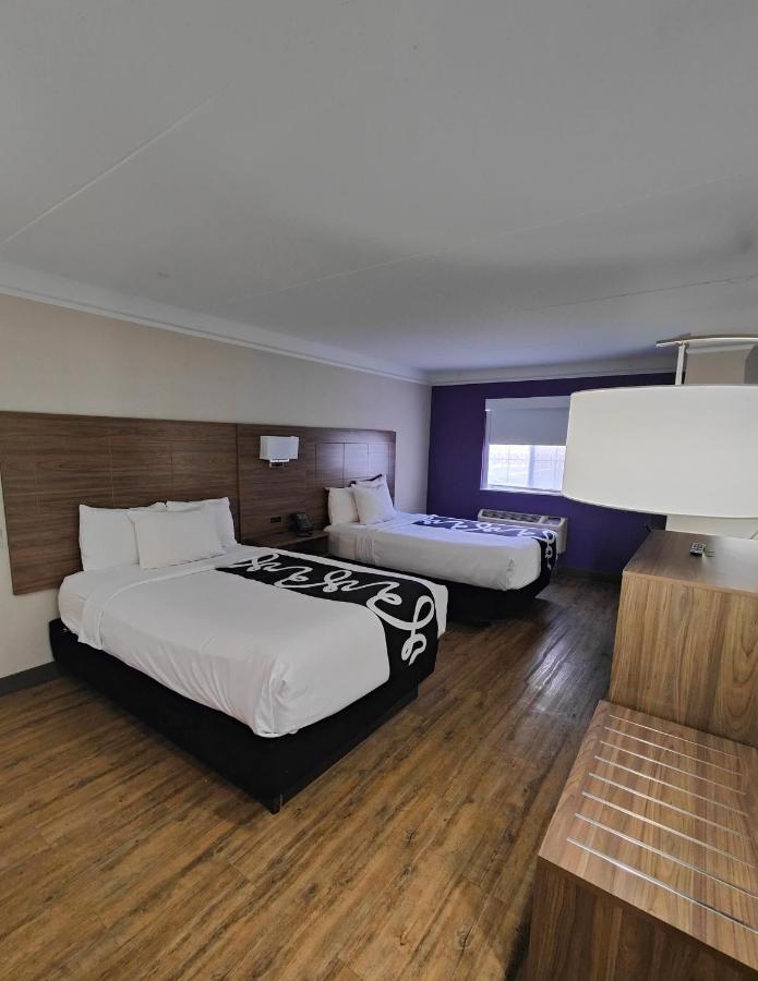 Double Room with Two Double Beds at La Quinta Inn by Wyndham Kansas City Lenexa