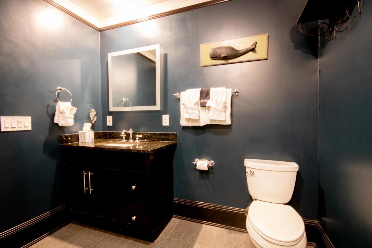 | Hemingway House Bed and Breakfast