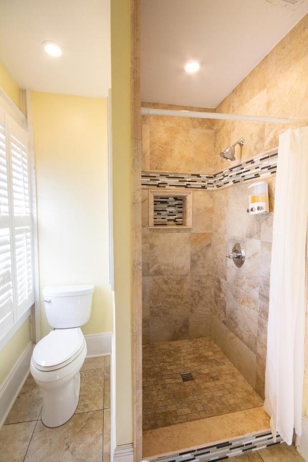 | Hemingway House Bed and Breakfast