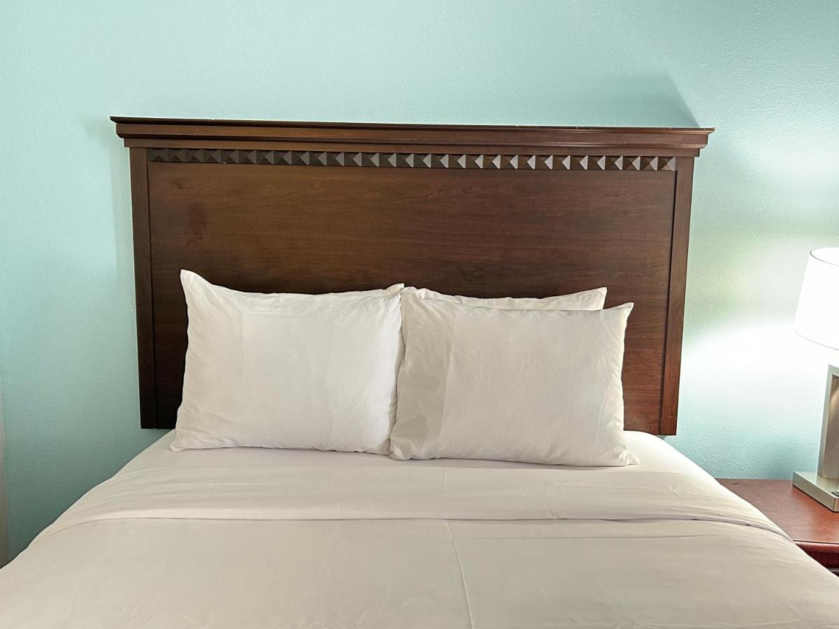 Double Room - Accessible/Non-Smoking at Clarion Inn and Suites Airport