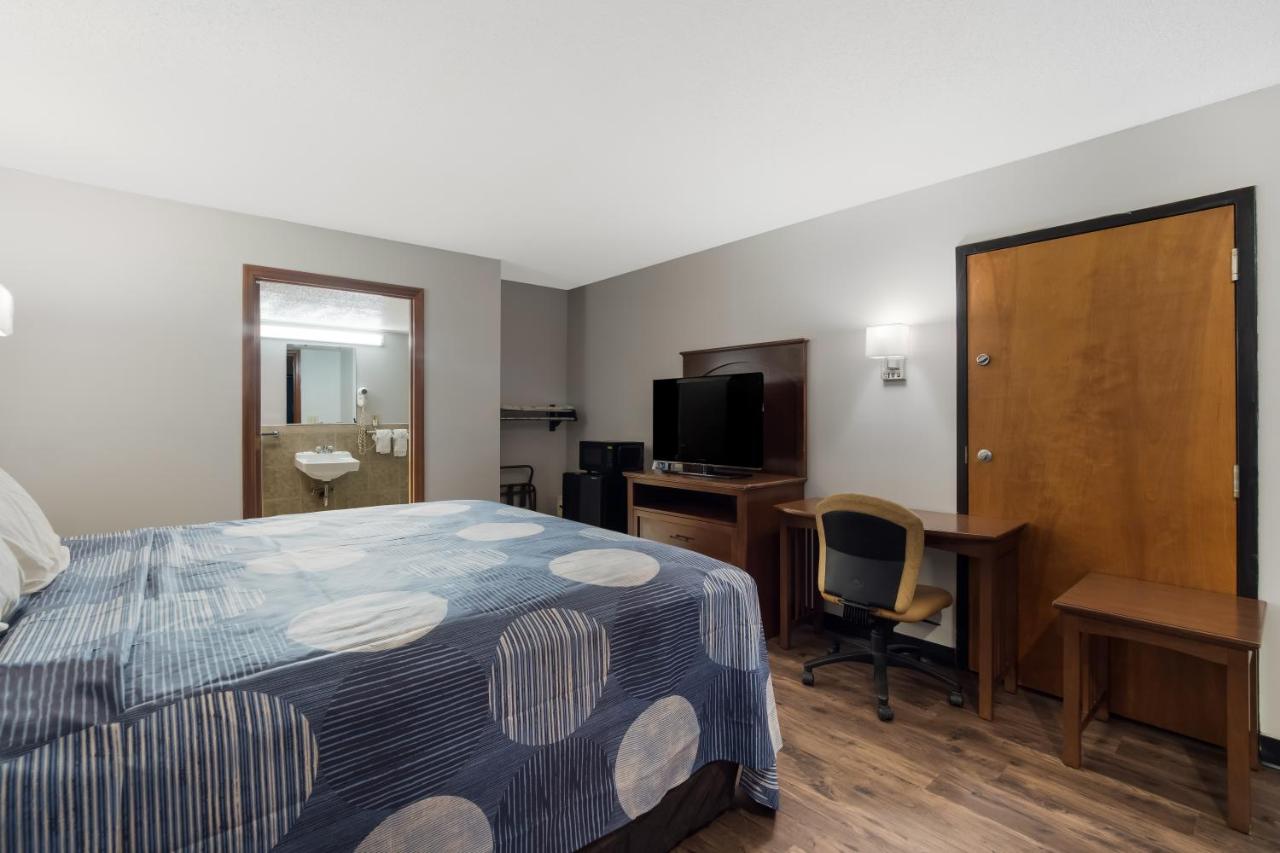 | Rodeway Inn Augusta West