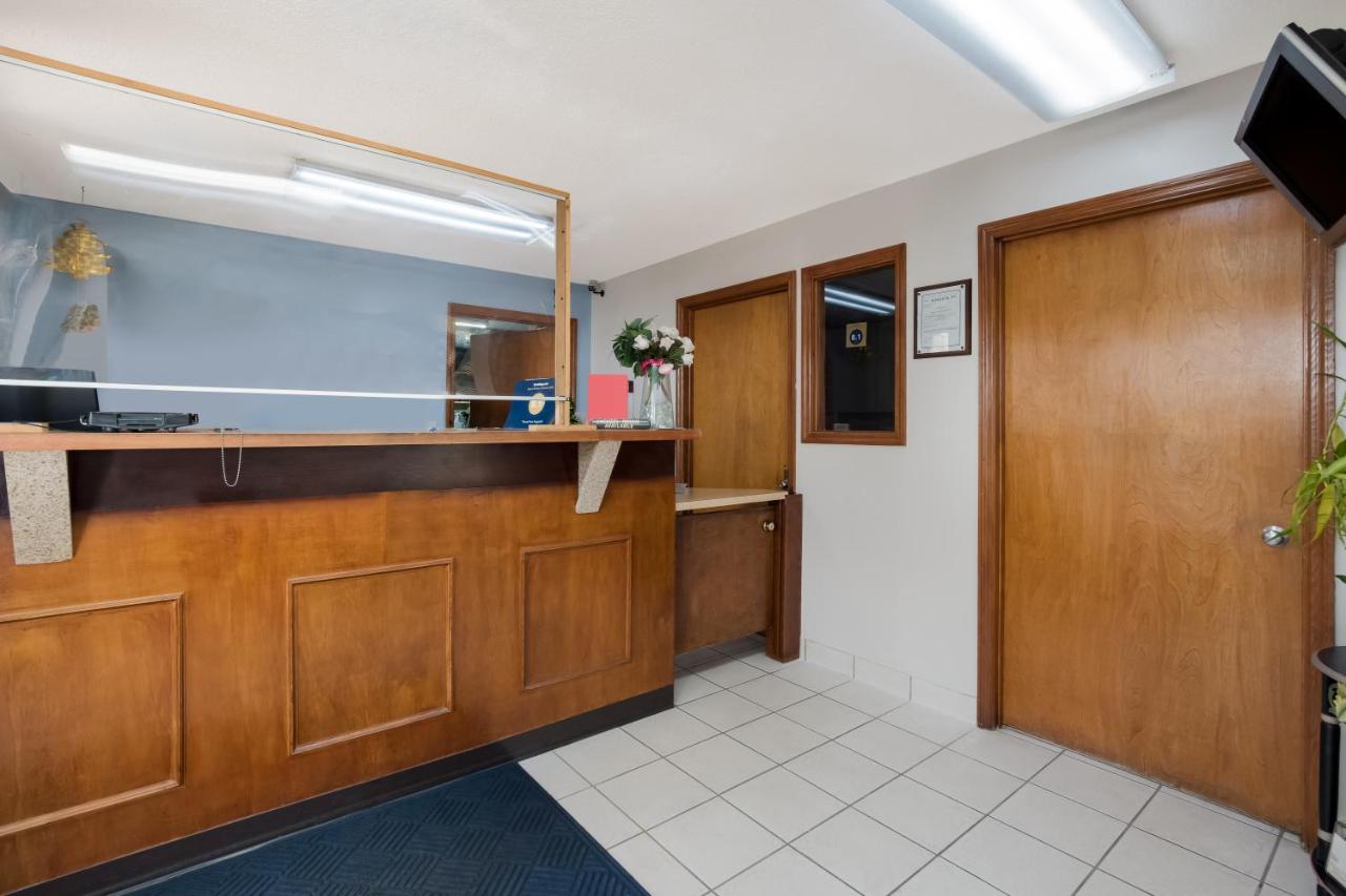 | Rodeway Inn Augusta West