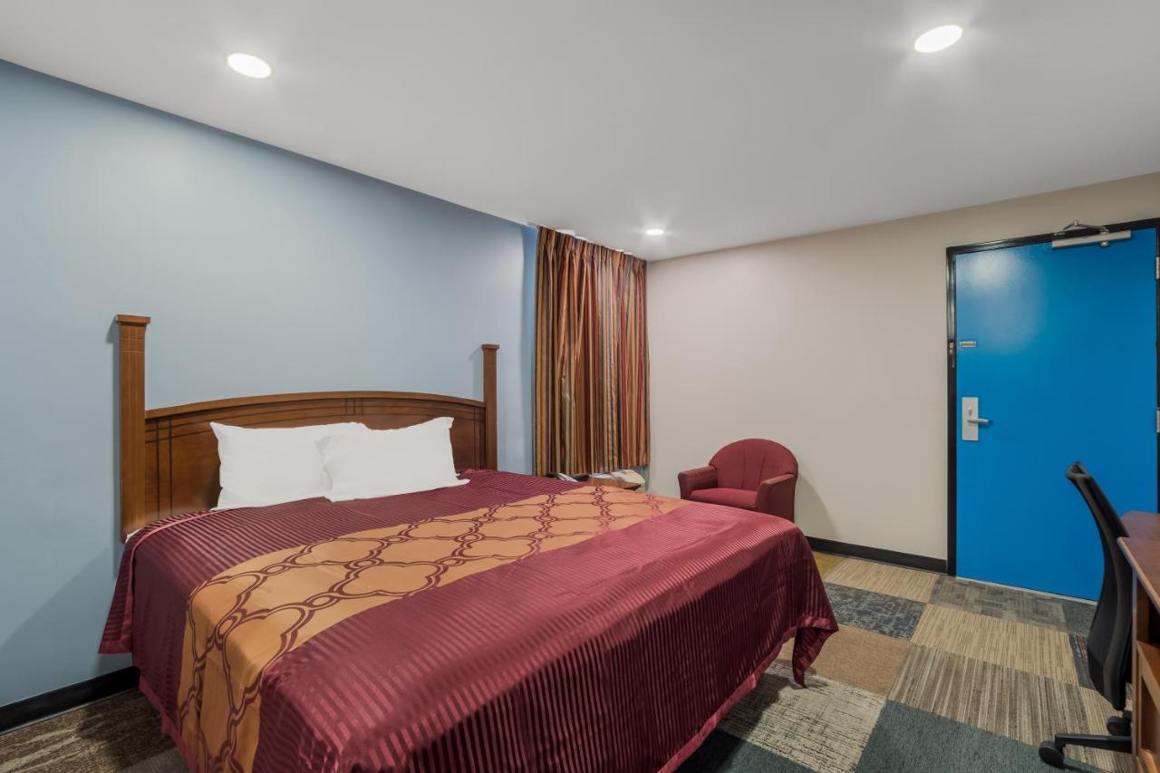 | Rodeway Inn Augusta West