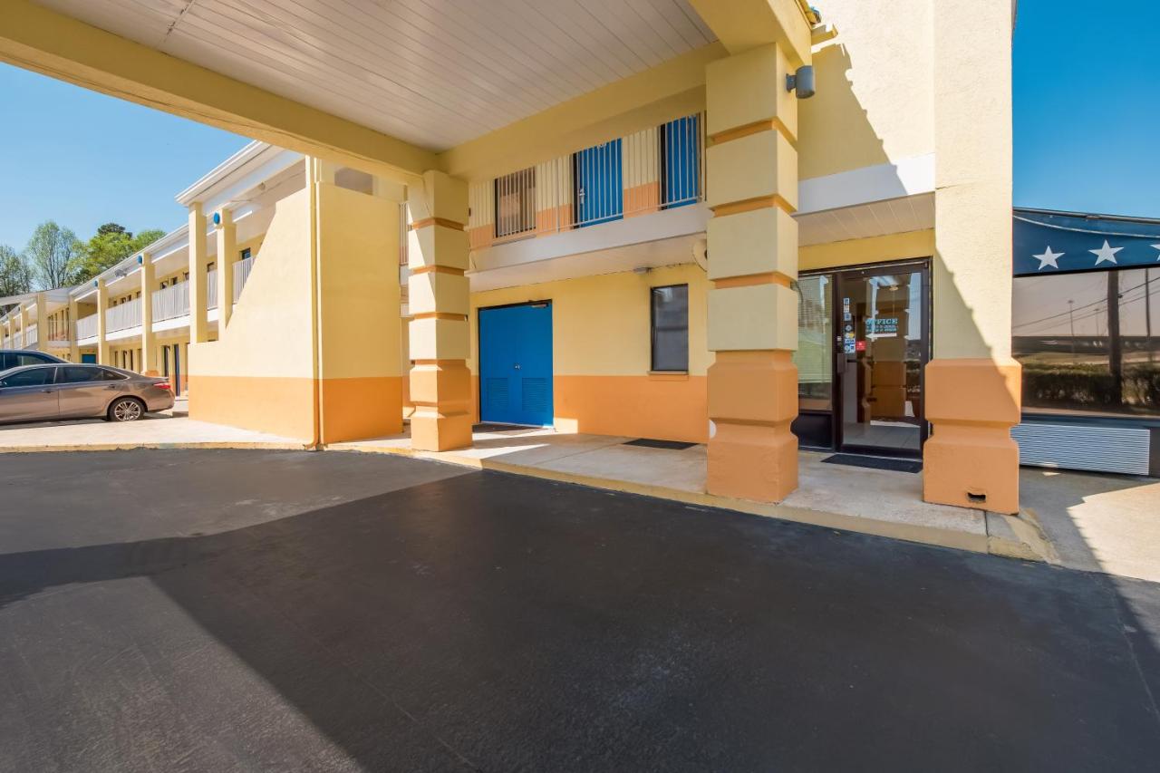 | Rodeway Inn Augusta West