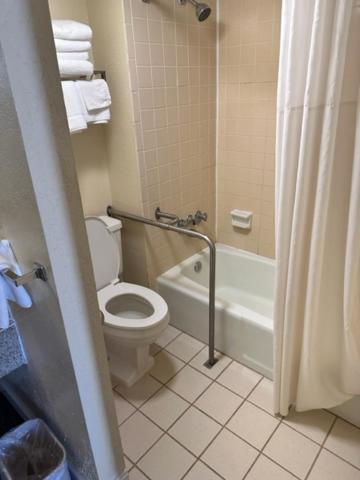 | Days Inn by Wyndham Asheville West