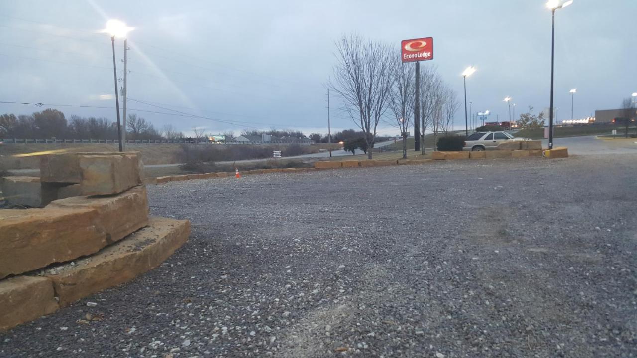 | Econo Lodge Oak Grove