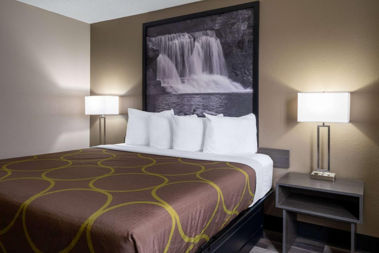 King Room - Mobility Access/Non-Smoking at Super 8 by Wyndham Merrillville