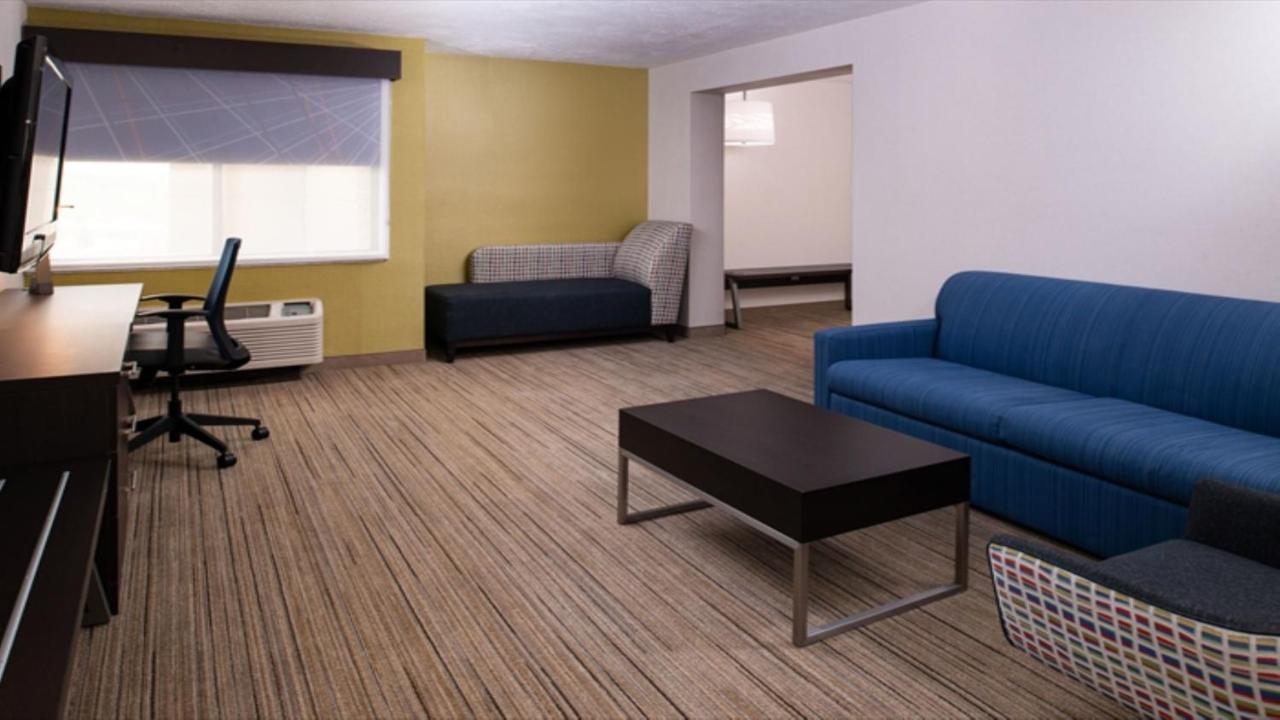| Holiday Inn Express Cincinnati West, an IHG Hotel