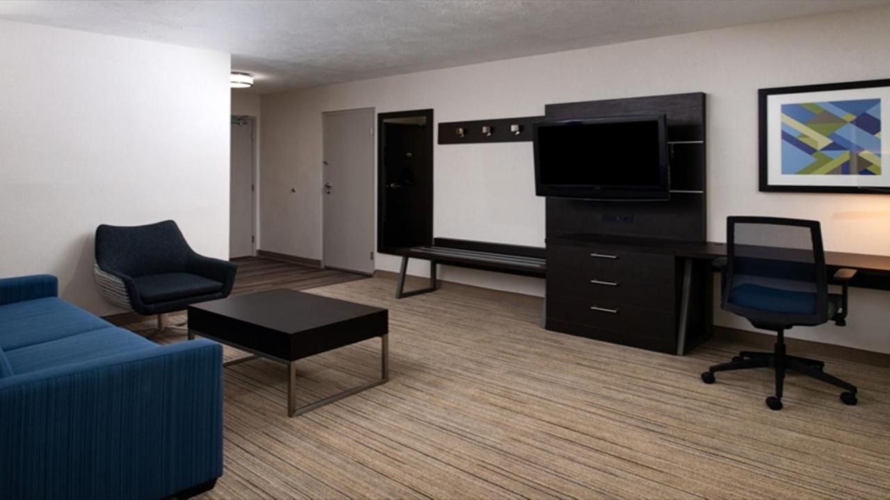 | Holiday Inn Express Cincinnati West, an IHG Hotel