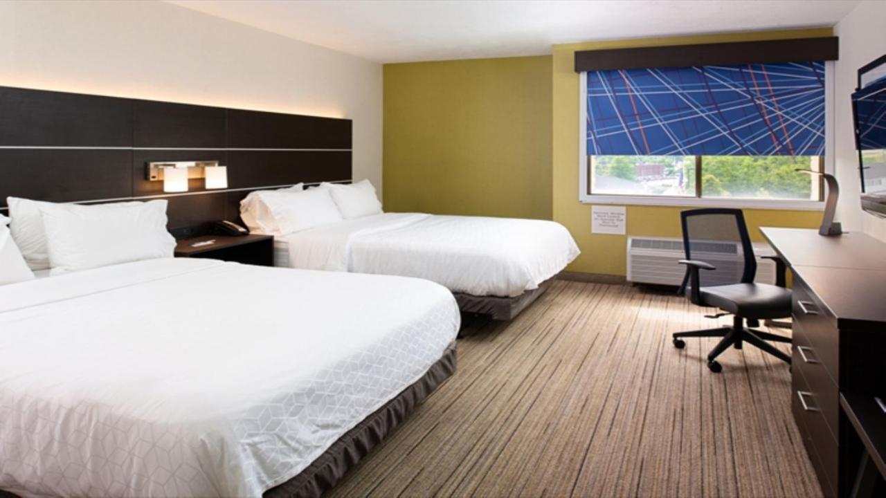 | Holiday Inn Express Cincinnati West, an IHG Hotel